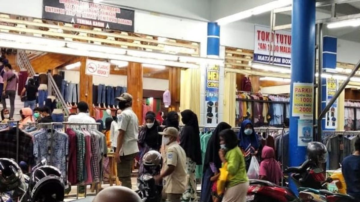 违反健康协议，马塔拉姆的5家服装店每家被罚款50万印尼盾