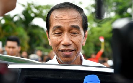 Hasto Kristiyanto ke Jokowi: Berani Janji Tak Ambil Alih PDIP dan Golkar?