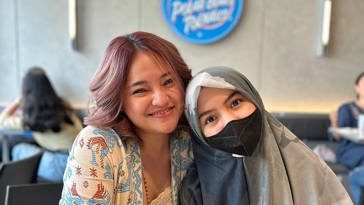 Supporting The Decision Of His Daughter To Wear A Hijab, Marshanda Wants Sienna Ameerah To Be Happy