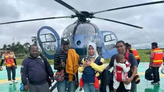 Helicopter In Mimika Hijacked OTK While Flying, Pilot Reportedly Injured