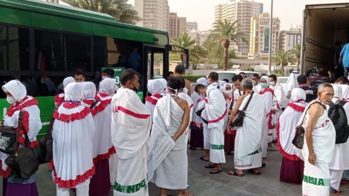 Arriving In Makkah, Wave II Hajj Pilgrims Direct Compulsory Umrah At The Grand Mosque