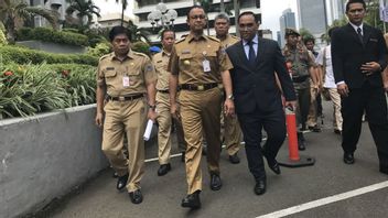 Anies Asks Employees To Report Their Office If They Violate Health Protocols