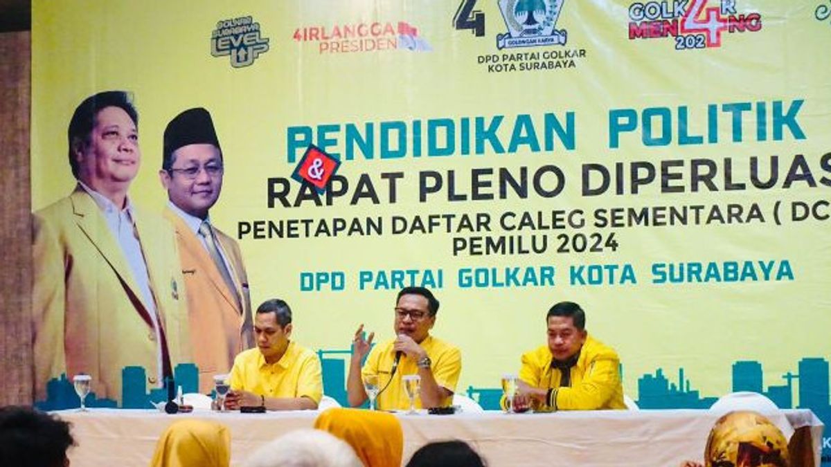 Surabaya City Golkar DPD Releases 50 Merpati Birds As A Symbol Of Promise In Babeleg Registration