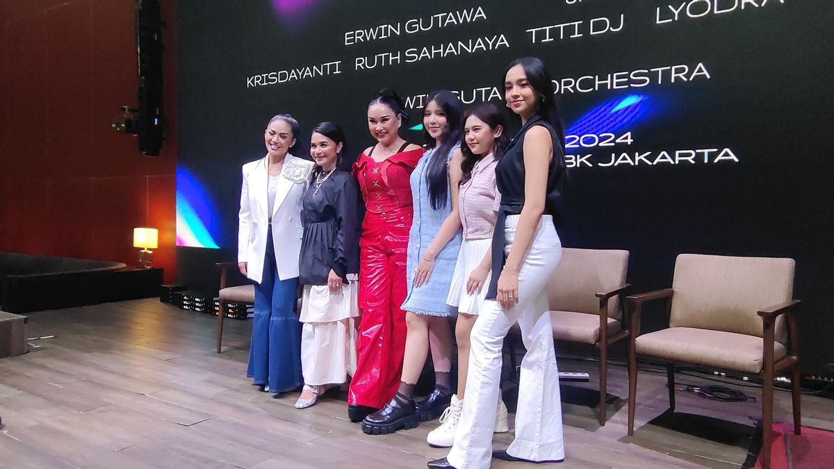 スーパーディヴァコンサートは、異なる世代の6人のインドネシア人女性ソリストのコラボレーションを披露