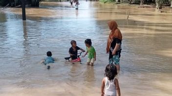 Des Centaines De Maisons Dans L’est D’Aceh Inondées