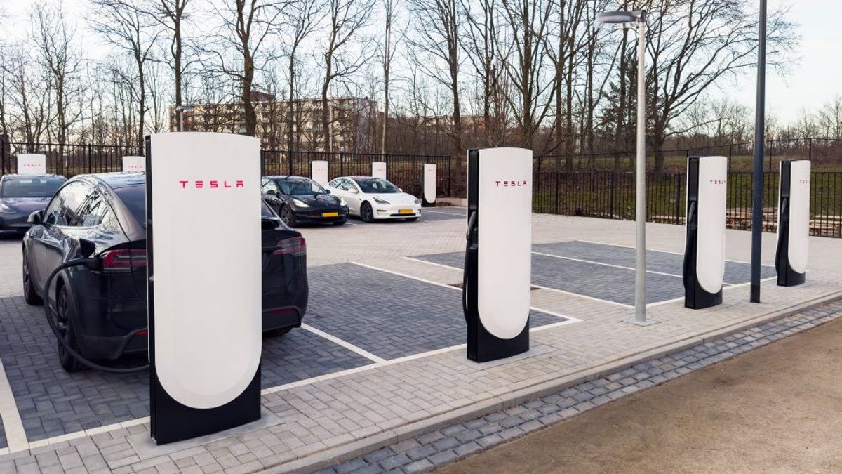 Tesla V4 Fast Charging Will Be Available Across The UK