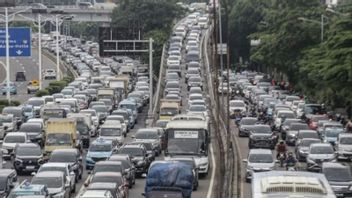 Kualitas Udara Jakarta Disebut Tak Hanya karena Kendaraan Bermotor, Tapi juga Pembakaran Sampah Warga