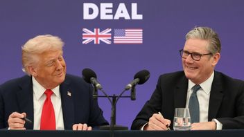 ألقي القبض على الممثل الكوميدي بتهمة نشر وسائل التواصل الاجتماعي، رئيس الوزراء البريطاني يضمن حرية التعبير ولكن هناك حدود