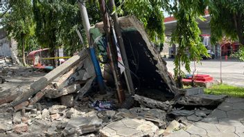 جاكرتا - قتل 3 أشخاص بسبب انهيار جدار محطة وقود بيرتامينا: عقود من التجارة ، مصدر رزقي أدى إلى بيتاكا