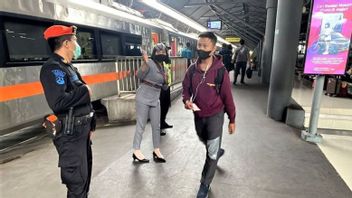 ムディクレバラン、14,511人の列車の乗客がダオプ8駅スラバヤから出発