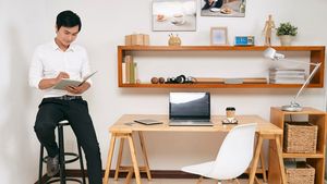 10 Ide Dekorasi Ruang Kerja di Rumah yang <i>Stylish</i> Meski Minimalis