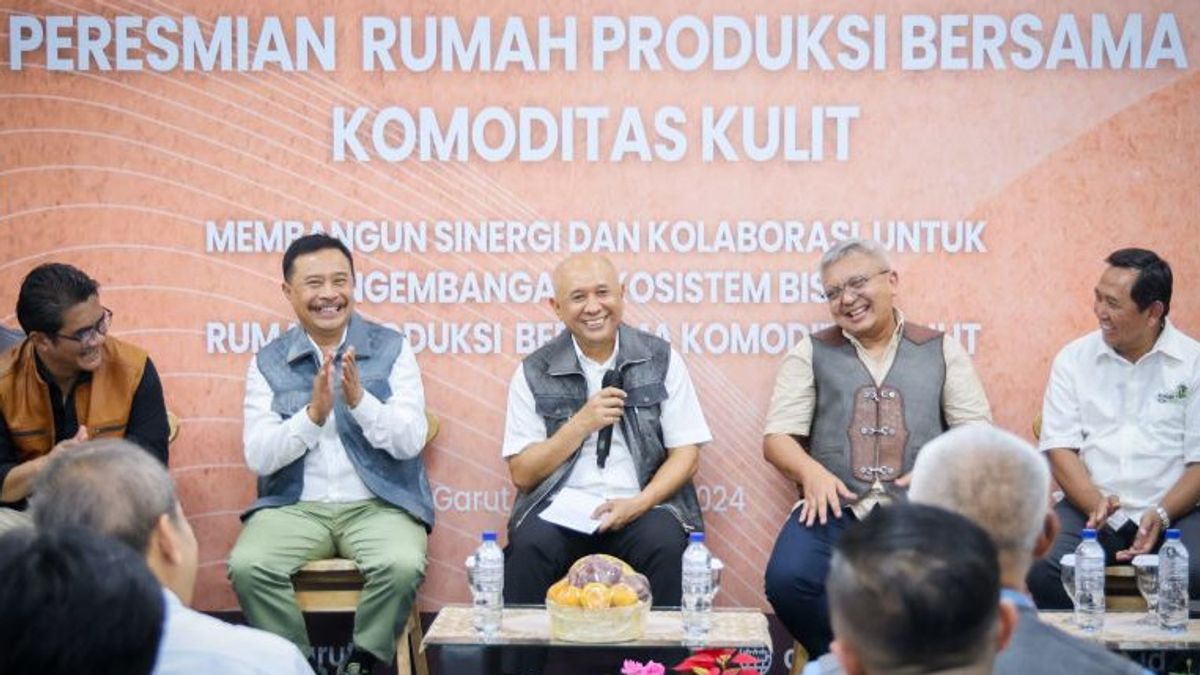 Menkop Teten Hopes Skin Craft Products From Garut Can Go Worldwide