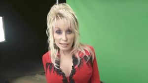 Dolly Parton Buka Suara untuk Bantah Rumor Mengenai Kondisi Kesehatannya