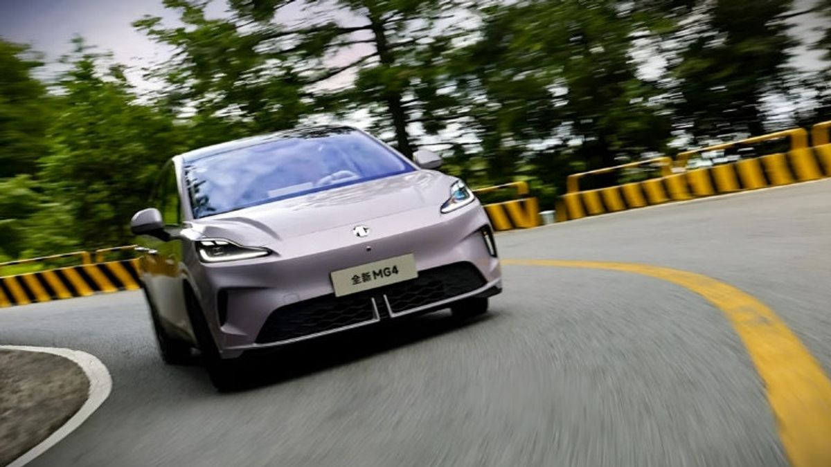 Mobil Listrik MG4 530 Smart Edition Kini Gunakan Baterai CATL, Jangkauan Jadi Jauh