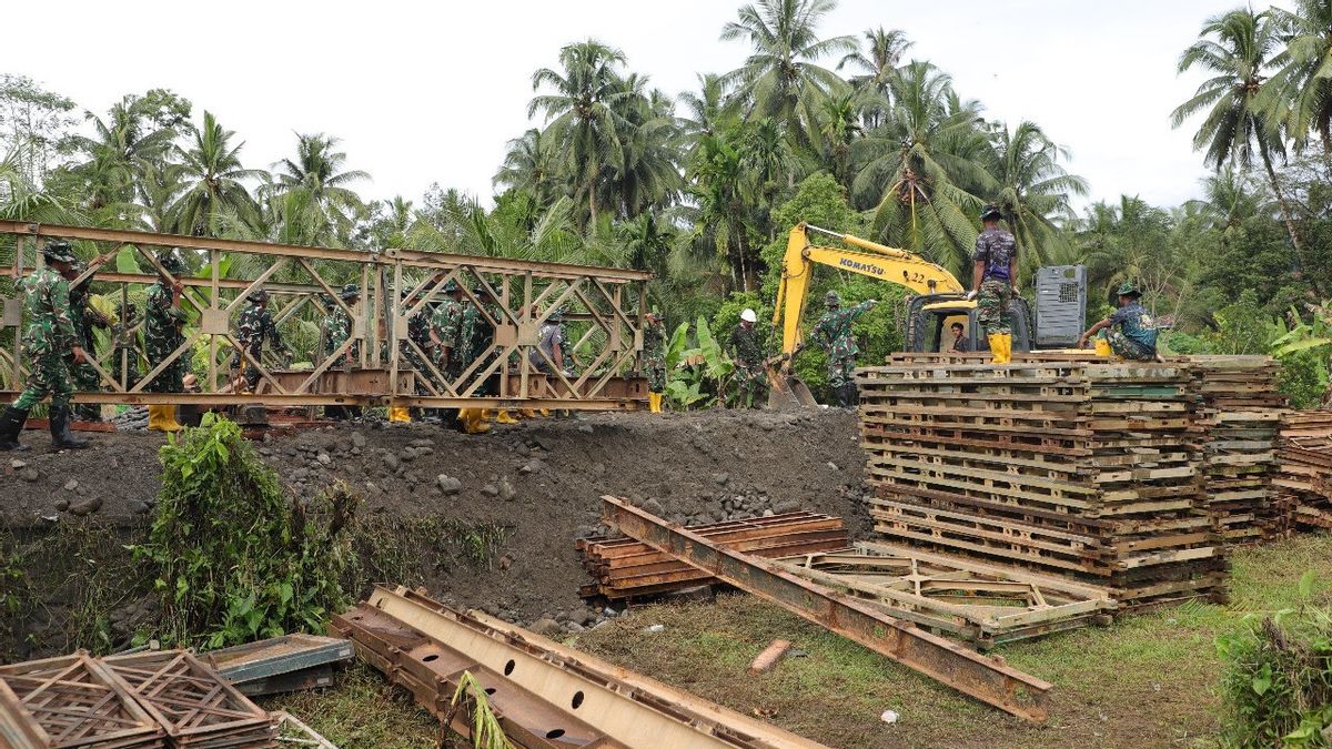 Jembatan Bailey Mulai Dipasang di Padang Mantuang Usai Akses Putus Diterjang Banjir  