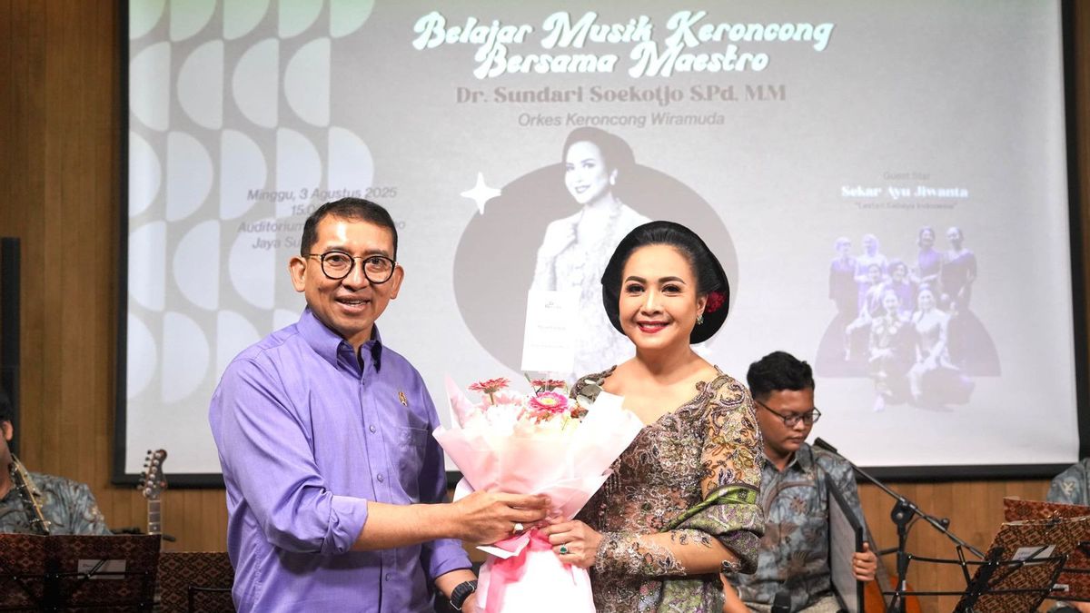 Lestarikan Keroncong bersama Sang Maestro, Menbud Fadli Zon Tinjau Residensi Sundari Soekotjo