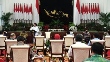 Jokowi Minta Menterinya Tak Bertele-Tele Berikan Laporan Penanganan COVID-19