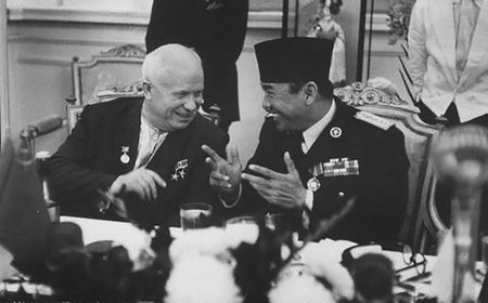 Persahabatan Soekarno dan Nikita Khrushchev Berbuah Pesawat Kepresidenan Pertama