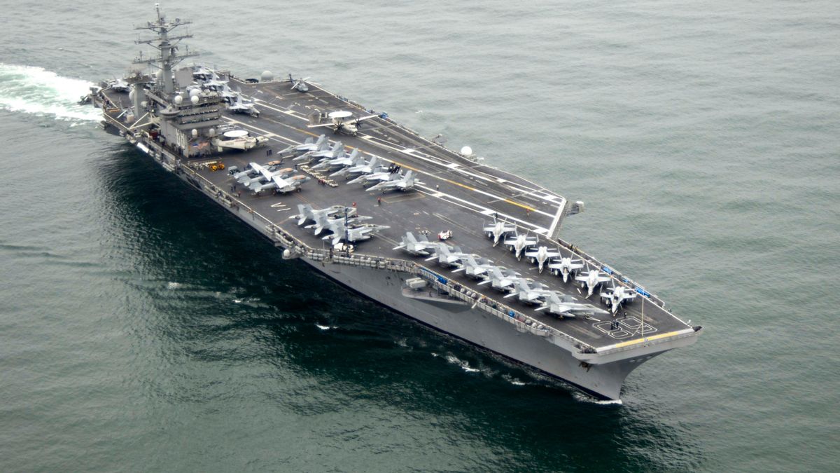 Kapal Induk Nuklir AS Melintas di RI, TNI: Tak Langgar Aturan!