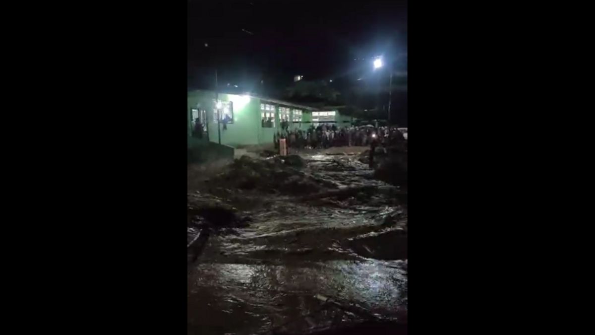 Inondations crues au début de Noël : 86 Santri déplacés, 36 Pondok Hanyut