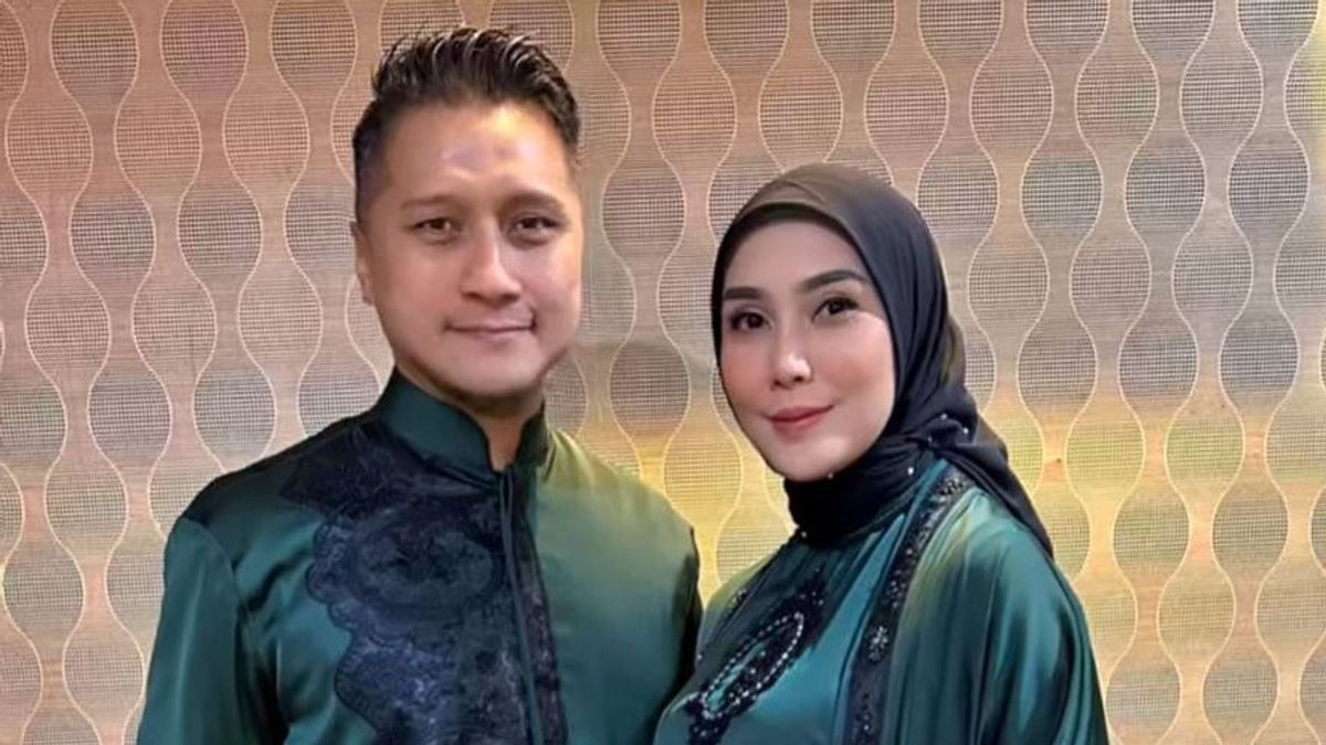 Usai Liburan di Jepang, Arie Untung Cerita Fenita Arie Sempat Alami Pneumonia Seperti Barbie Hsu