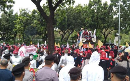 Wagub DKI Riza Patria Minta Pengusaha Patuhi Aturan Kenaikan UMP Jakarta