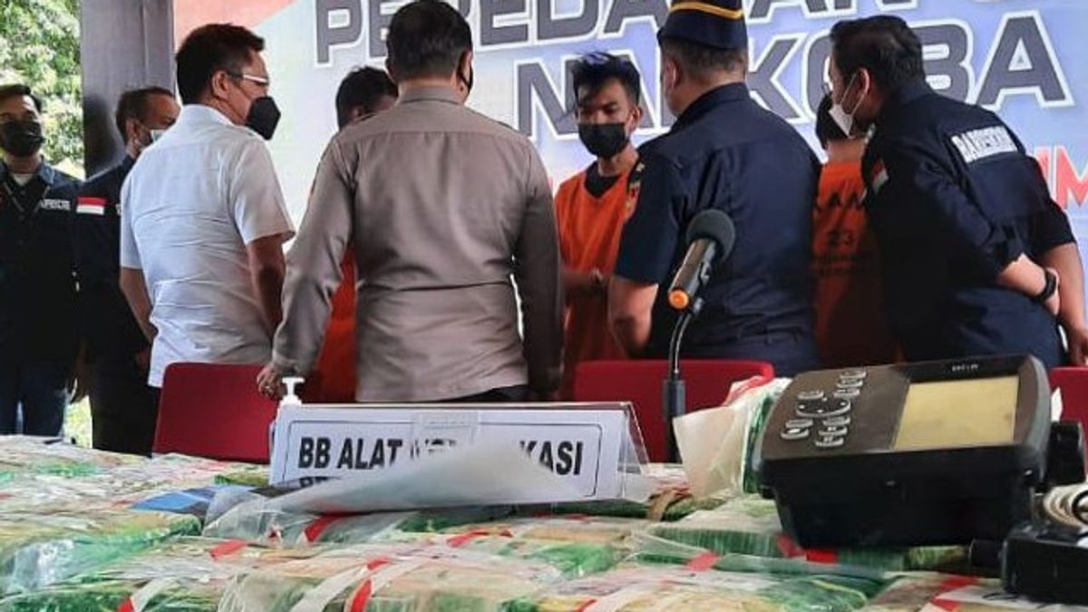 Fishermen In Aceh Are Lured To Get IDR 1.6 Billion From 84 Kg Of Crystal Methamphetamine