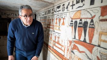 علماء الآثار يعثرون على خمسة مقابر ملكية مصرية قديمة لا تزال سليمة