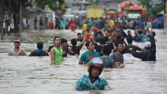 Anies Kritik Anak Buahnya dalam Menangani Banjir Jakarta