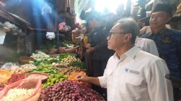 贸易部长Pasar Anyar Bogor的价格检查:辣椒每公斤60,000印尼盾,几乎正常