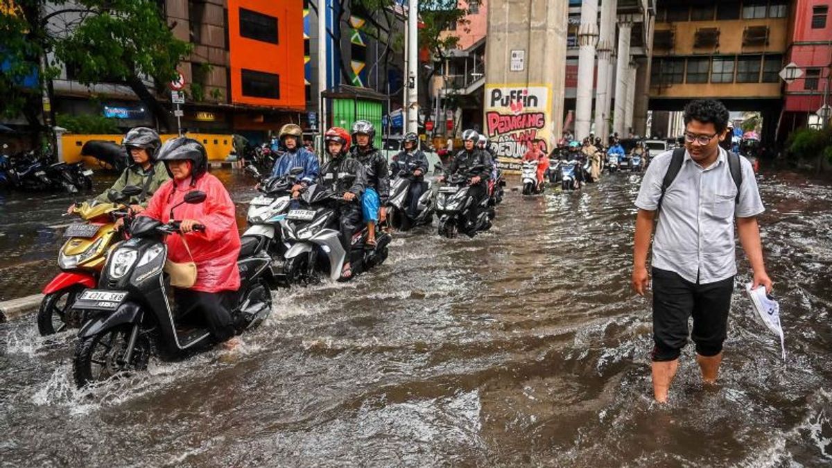 Curah Hujan Tinggi, 12 RT di Jaksel Terendam Air