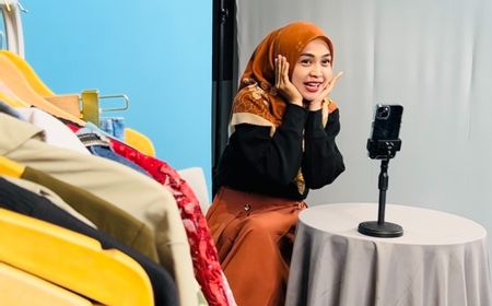 Tips Untung Maksimal Jualan Online Ala Ria Ricis Lewat Fitur Shopee Live