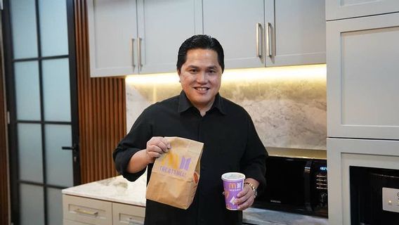  Menteri Erick Thohir Akhirnya Kebagian BTS Meal, Salam Buat ARMY