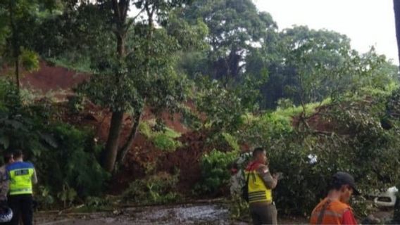 プンチャック方面のチャンジュールルートは地震後の地滑りにより遮断されました