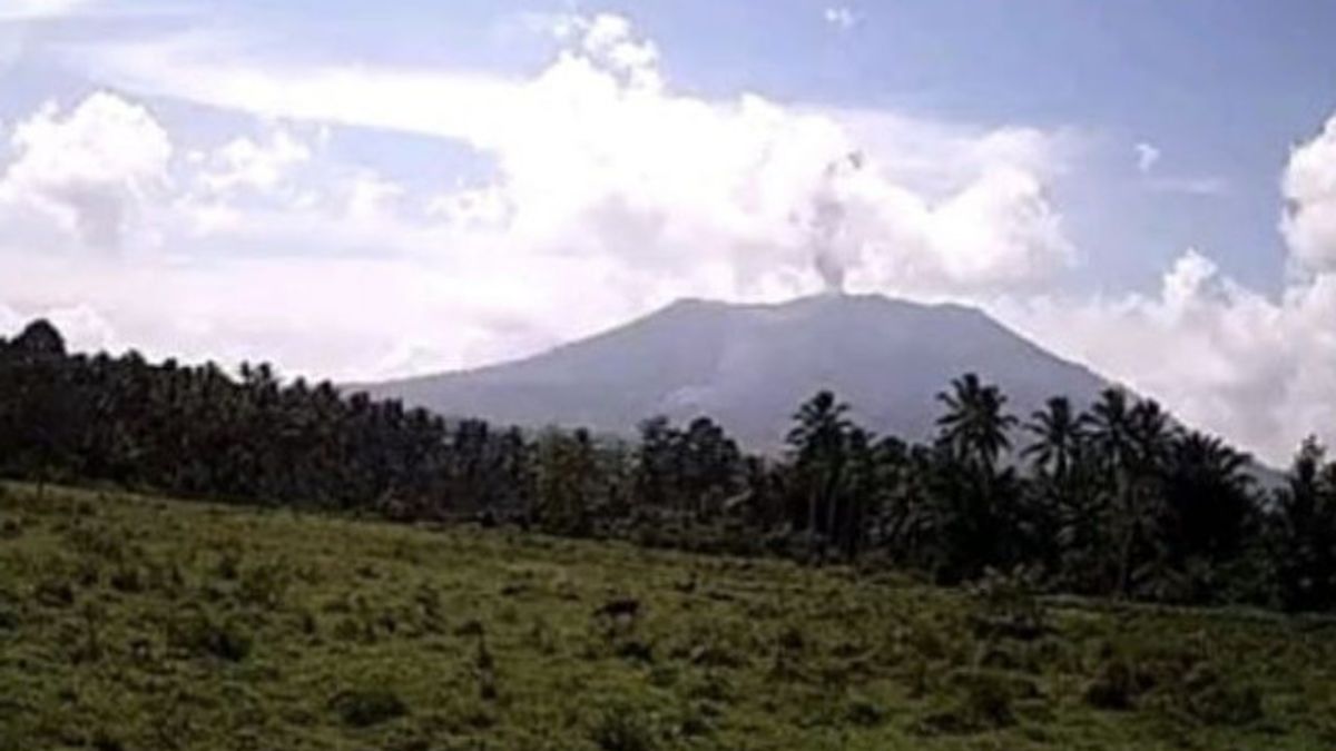 Geological Agency: Danger of Mount Ibu Eruption in North Maluku Still Far from Settlements