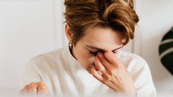 Waspada Cemas Bisa Picu Asam Lambung Naik, Ini Kata Dokter