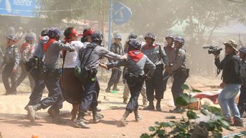 22 People Died In A Monastery, Including Threeacters: Myanmar's Rebel Group And Military Regime Accuse Each Other