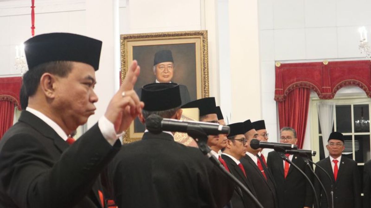 Jokowi Lantik 5 Wakil Menteri, Ada Rosan Roeslani Jadi Wamen BUMN