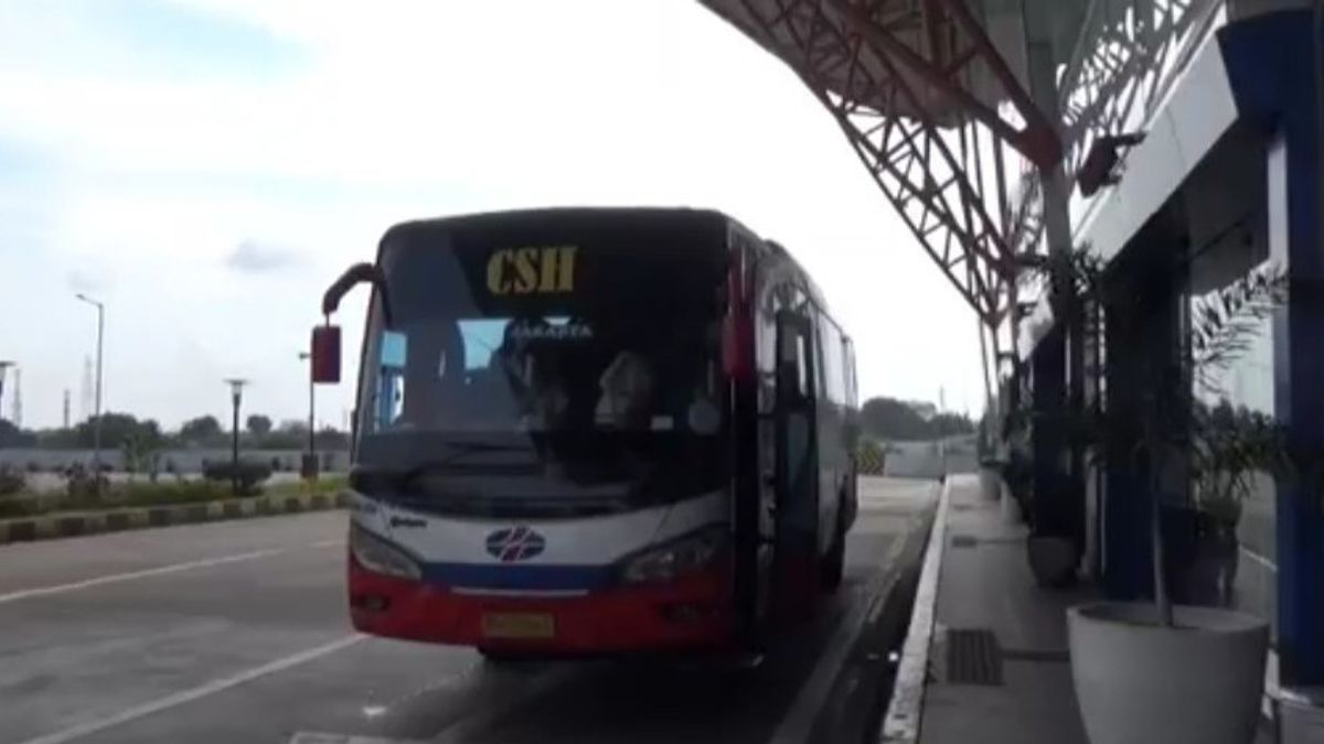 Backflow, Bus Passengers Are Predicted To Increase Tuesday Night At Pulogebang Terminal