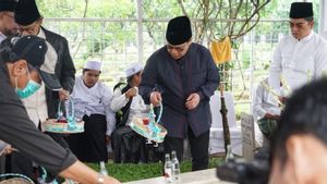 Sejumlah Pengurus PDIP Berziarah ke Makam Fatmawati Soekarno