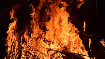 Incendie à Tangerang, Un Garçon De 8 Ans Pris Au Piège Dans La Salle De Bain