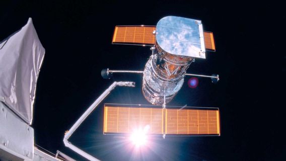 NASA Plans To Cut Hubble And Chandra Space Telescope Budgets