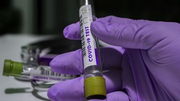 新型コロナウイルス感染症による死者が再び出ているが、ジャカルタ住民の4回目のワクチン接種率は依然として10％
