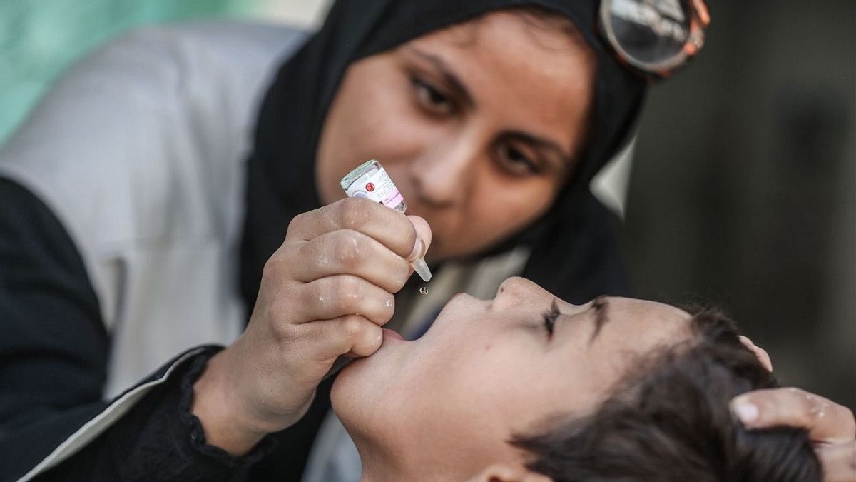 Les progrès de la vaccination contre la pollution à Gaza : la foule de l'UNRWA appelle à un cessez-le-feu permanent à Gaza