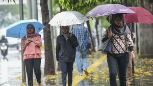 Sebagian Wilayah Indonesia Diprakirakan Hujan Ringan