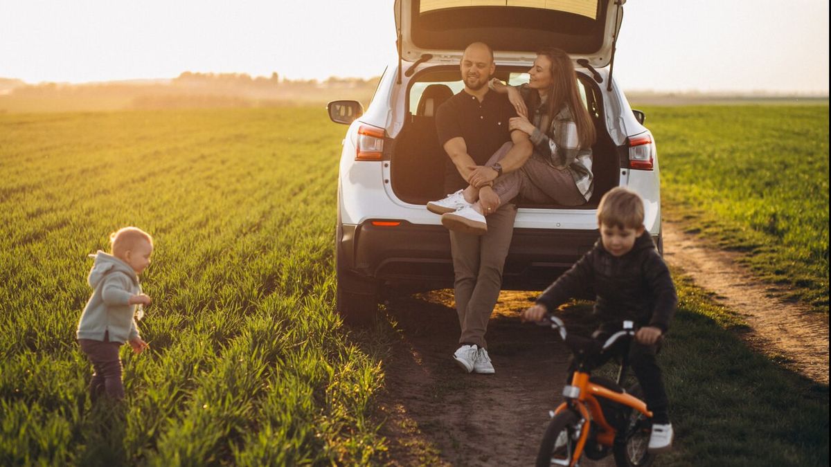 Les vacances d'année en famille et quelques conseils pour garder la conduite en toute sécurité et confortablement tout au long du voyage