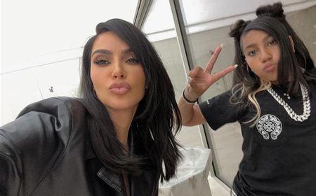 North West Ungkap Kim Kardashian Tak Masak Selama 2 Tahun