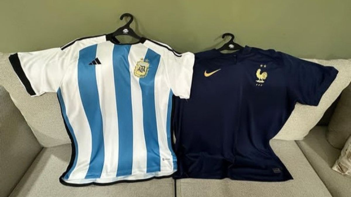 Sri Mulyani Pamer Jersey Argentina dan Prancis Jelang Final Piala Dunia, Nanti Malam Pakai yang Mana?
