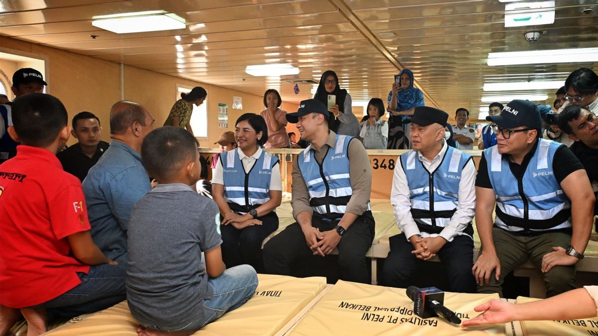 Visiting Tanjung Priok Port, Minister Of Transportation Dudy Ensures Smooth Sea Transportation Travel