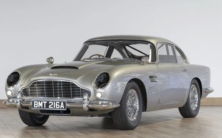 Replika Aston Martin James Bond 